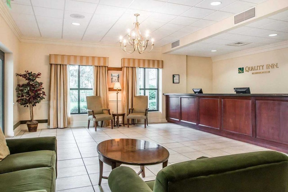Quality Inn At Town Center 2/34