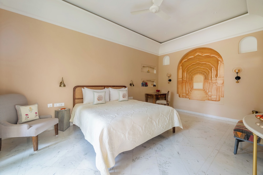 Niravi Jaipur 14/50
