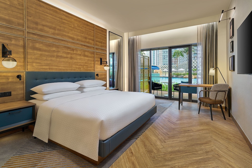 Room, King Bed, Pool View, Pool Access