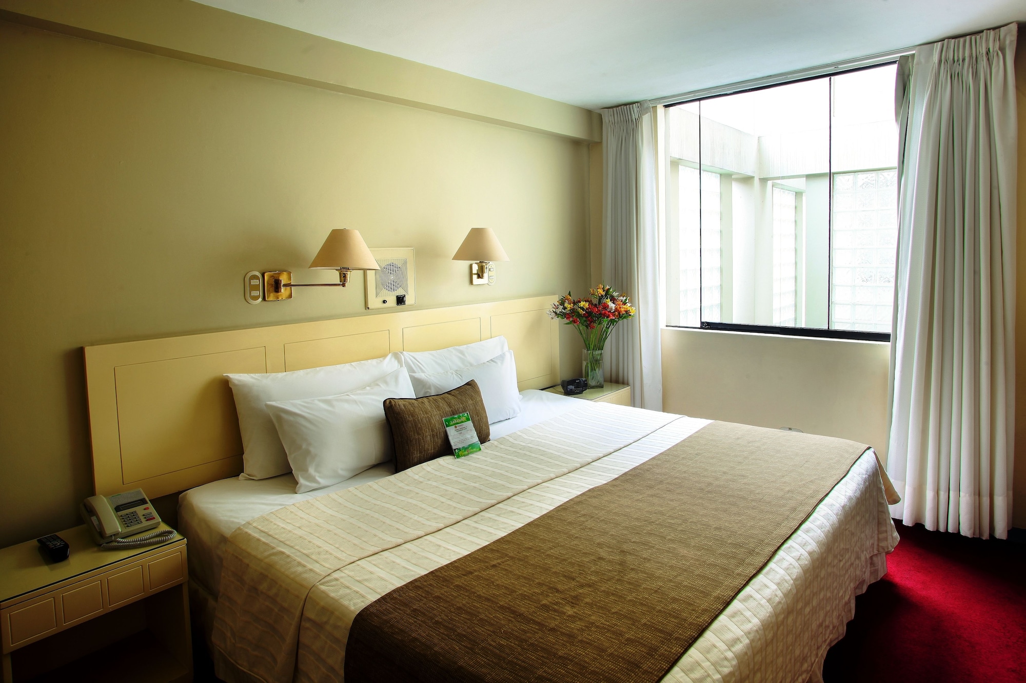 STANDARD, KING BED