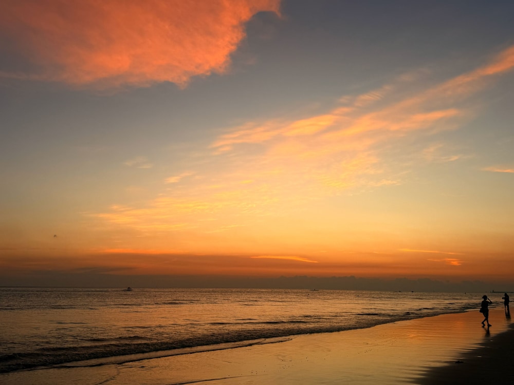 Holiday Inn Beihai Silver Beach by IHG 20/36