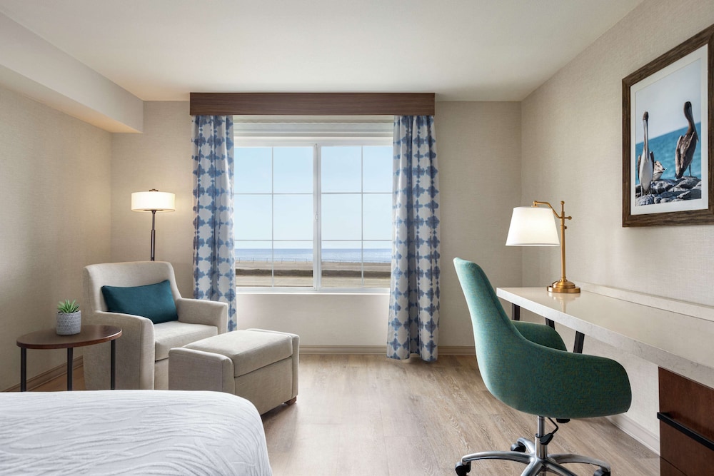 Hilton Garden Inn Carlsbad Beach 54/92