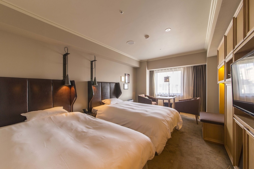 ROOM, TWIN BEDS, CLUB LOUNGE ACCESS, CORNER