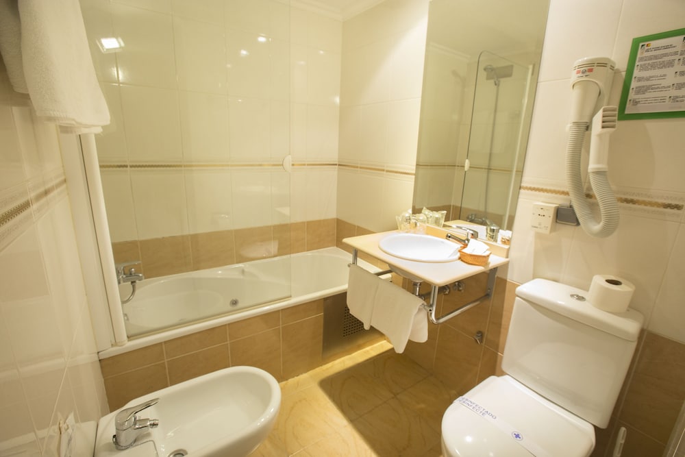Hotel Reyes Catolicos 18/39
