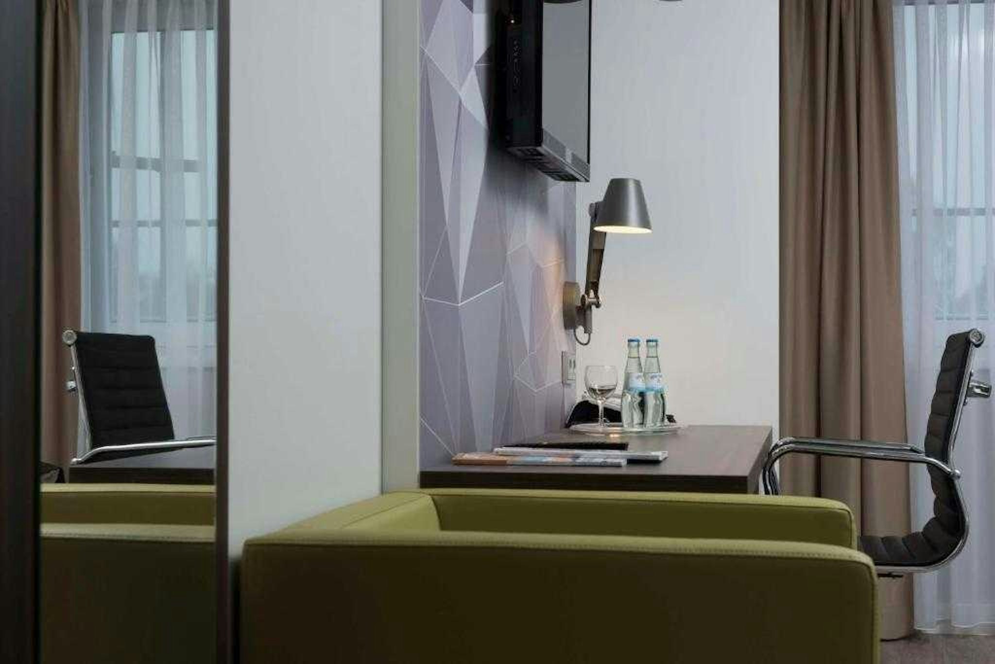Peine Salzgitter Hotel by Belvilla 50/50