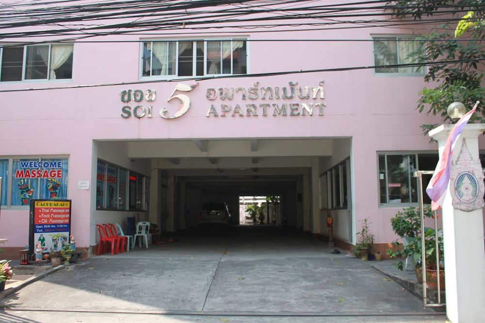 Soi 5 Apartment 3/43