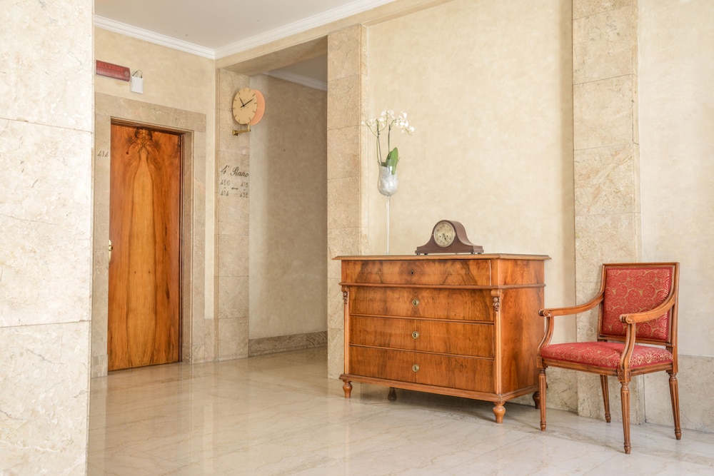 Vittoria Hotel 13/75