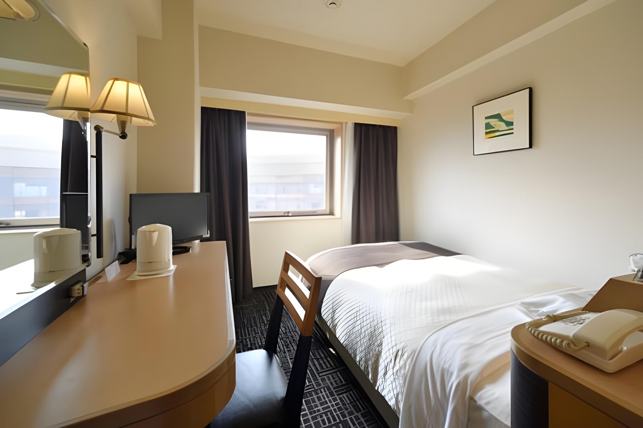 Semi Room, Semi Double Bed, Smoking