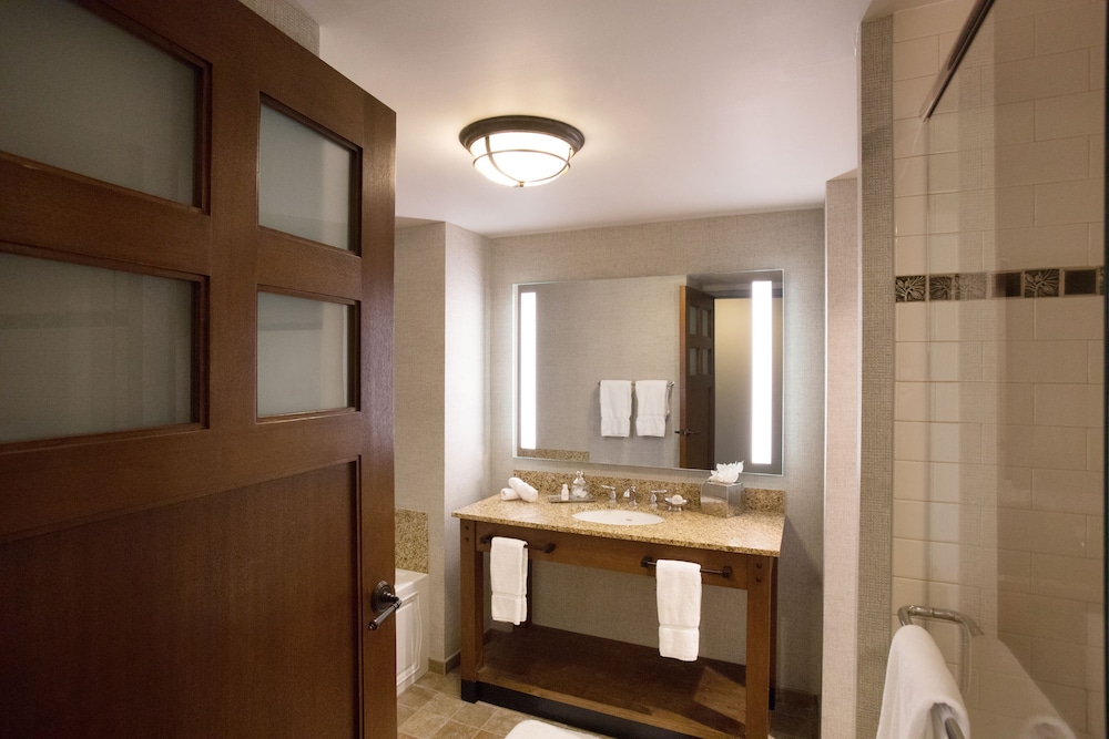 Spa, Lodge, 2 Queen Beds, Woods Side، Callaway Gardens 6/7