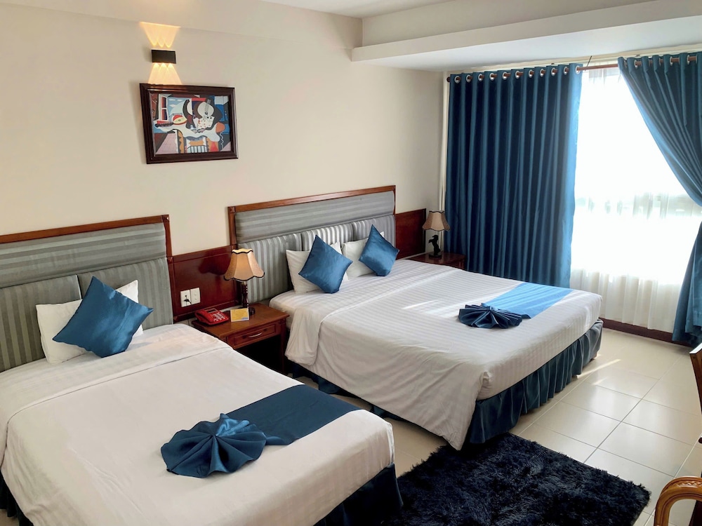 The Coast Hotel 9/47