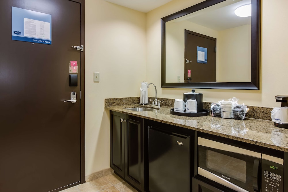 Hampton Inn & Suites Mt. Juliet 38/48
