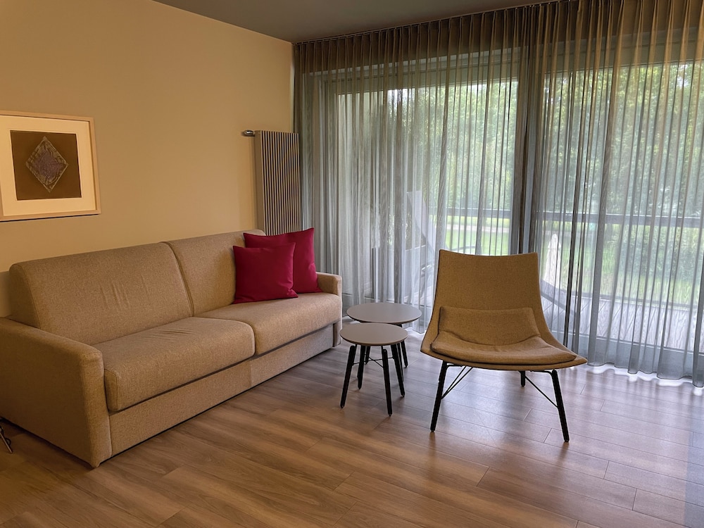 Schlosshotel Monrepos 42/62
