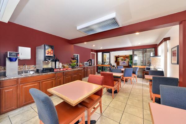 Americas Best Value Inn & Suites Ft. Collins E at I-25 18/26