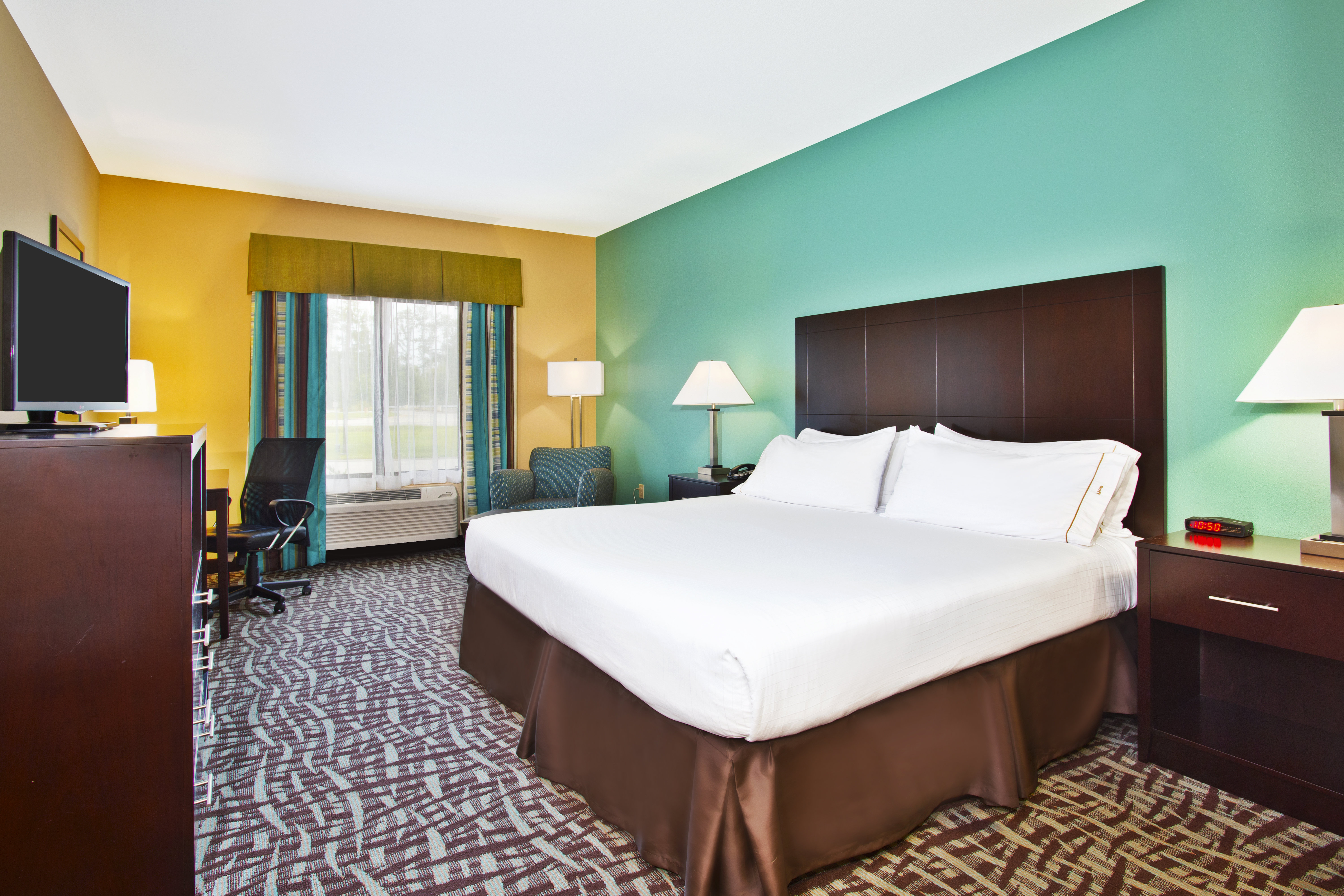 Deluxe, King Bed, Accessible