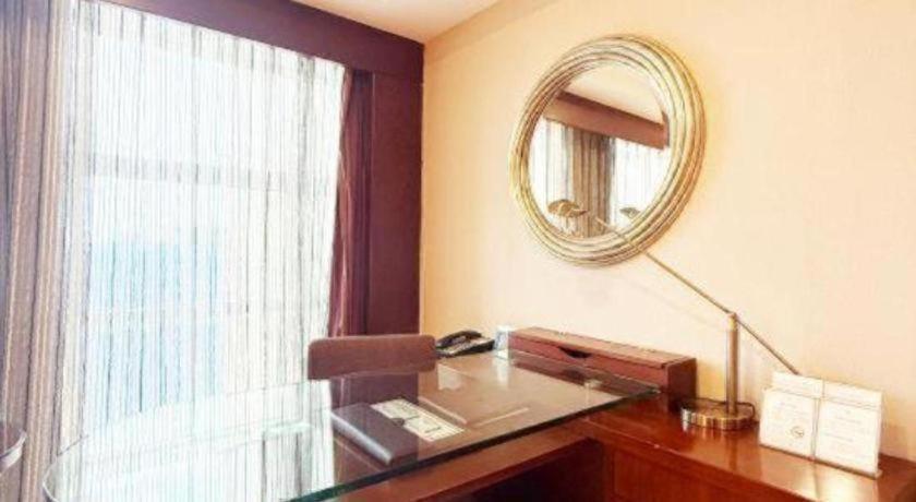 Merchant Marco Garden Hotel 44/45