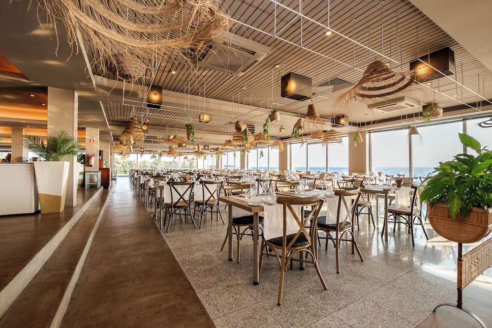 Axis Ofir Beach Resort 35/49