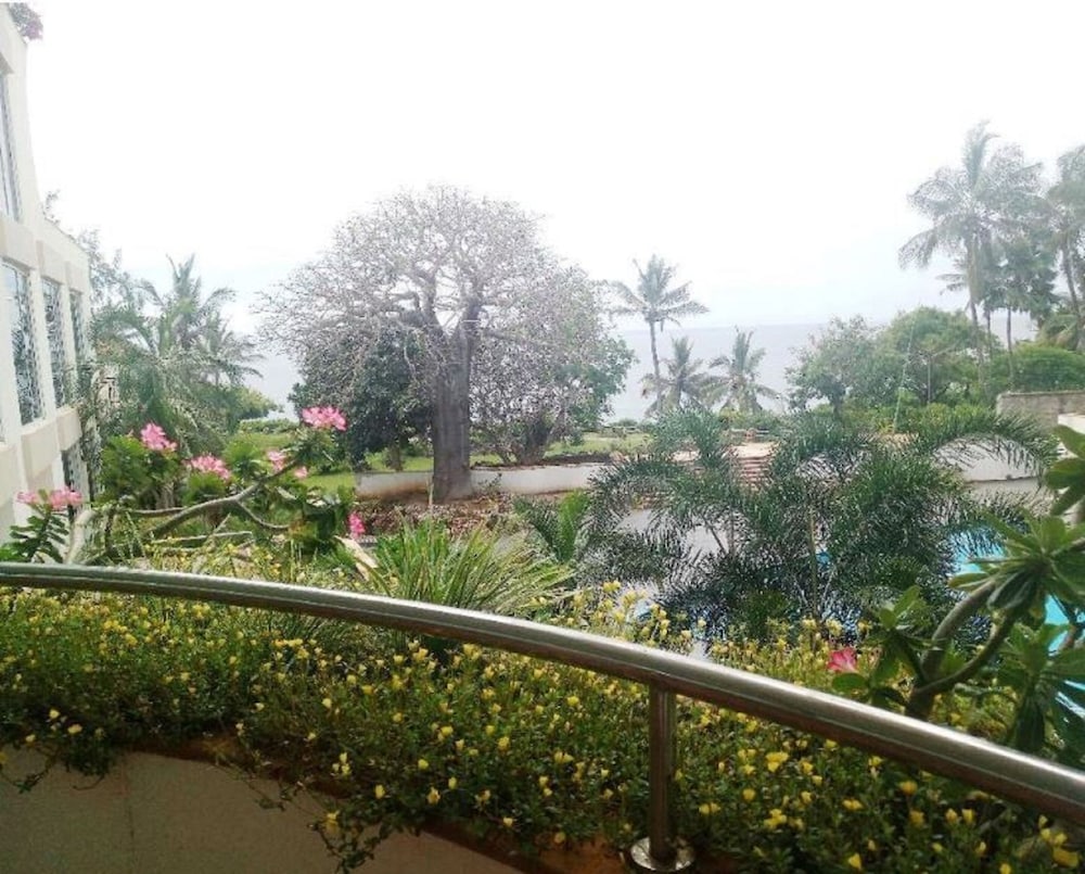 Kilua Beach Resort 53/60