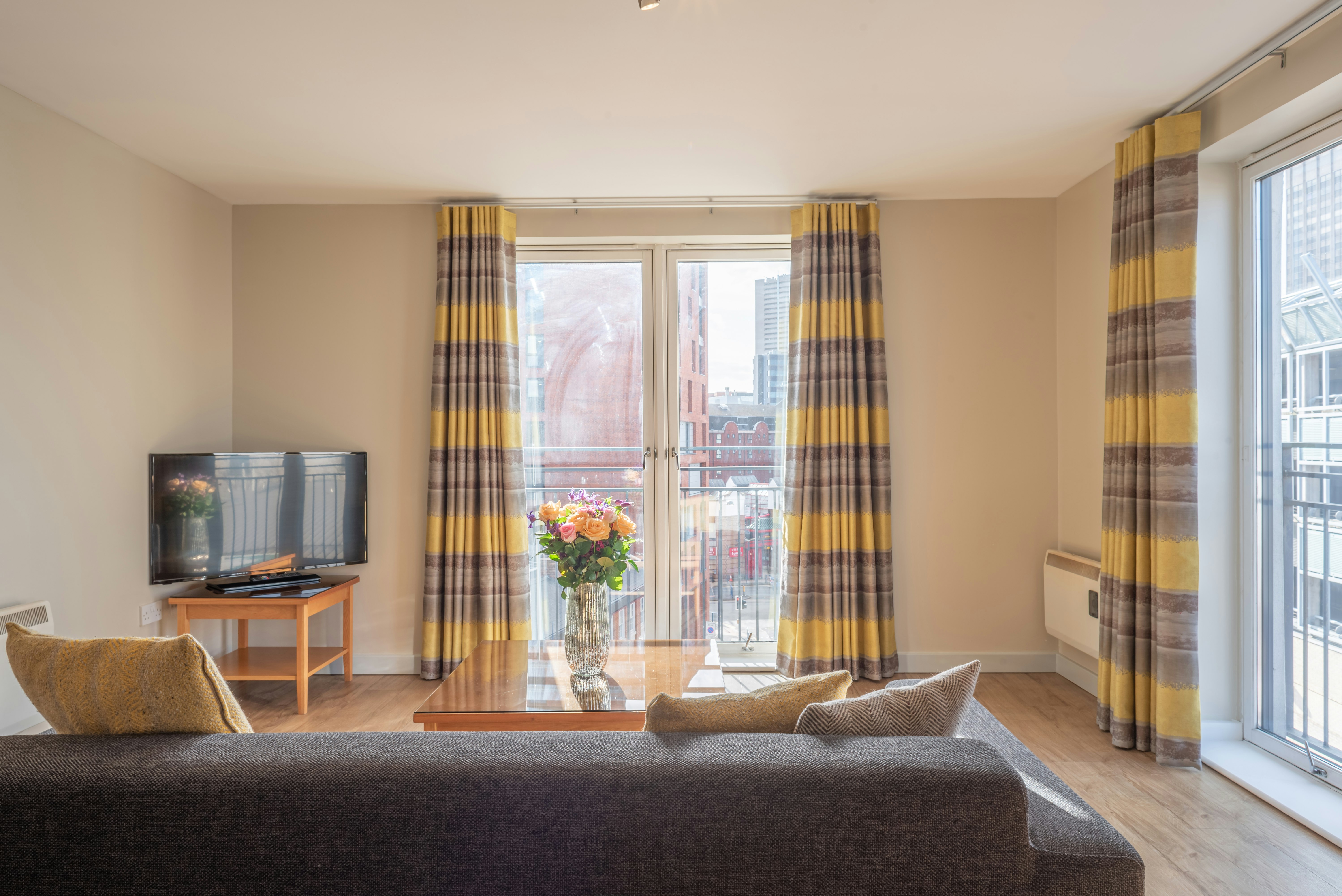 Premier Suites Birmingham 14/19