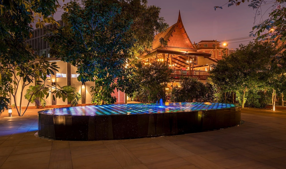 Sugar Hut Resort 72/74
