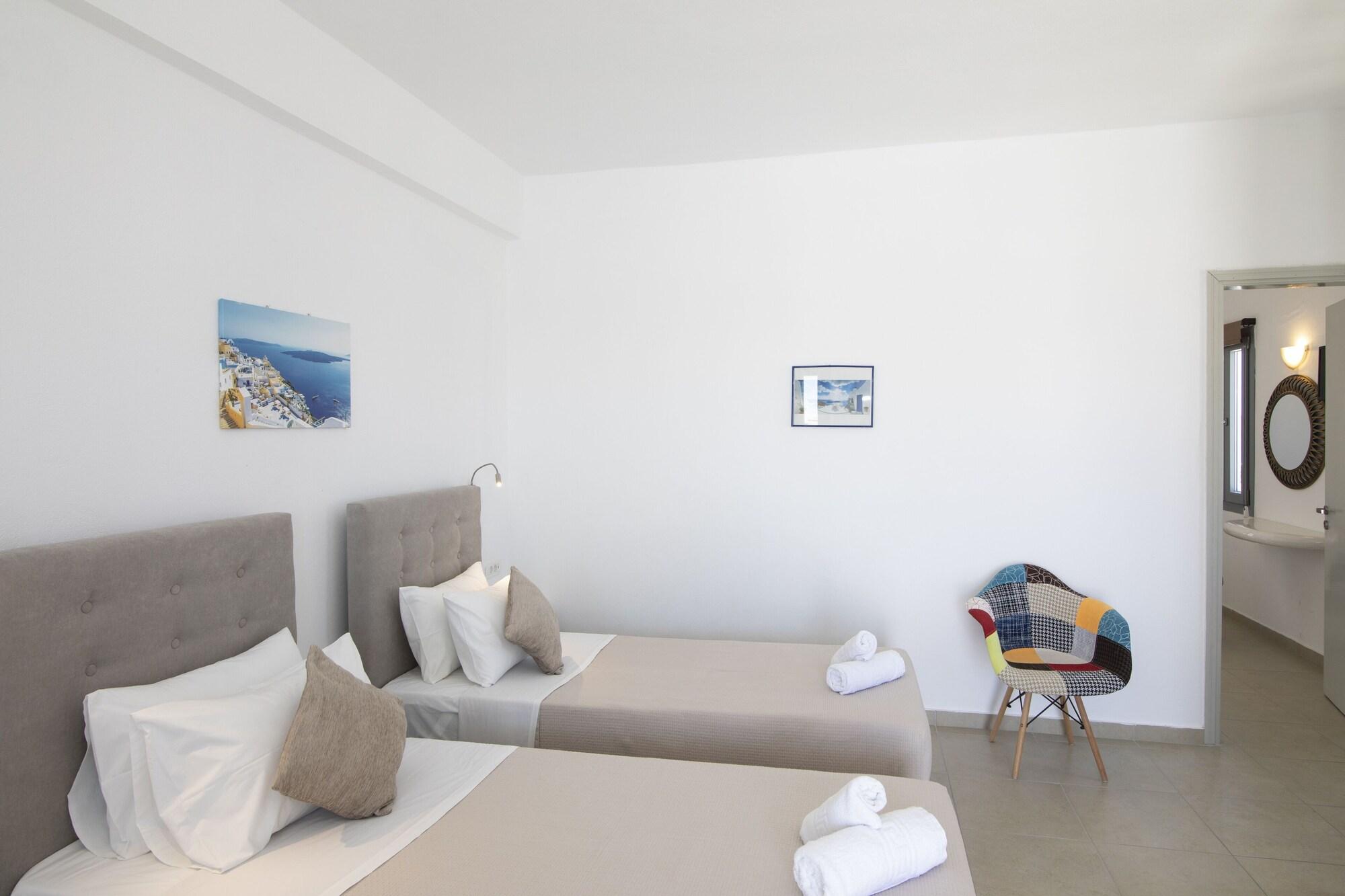Superior, Quadruple, Thira S Dolphin Hotel 6/10