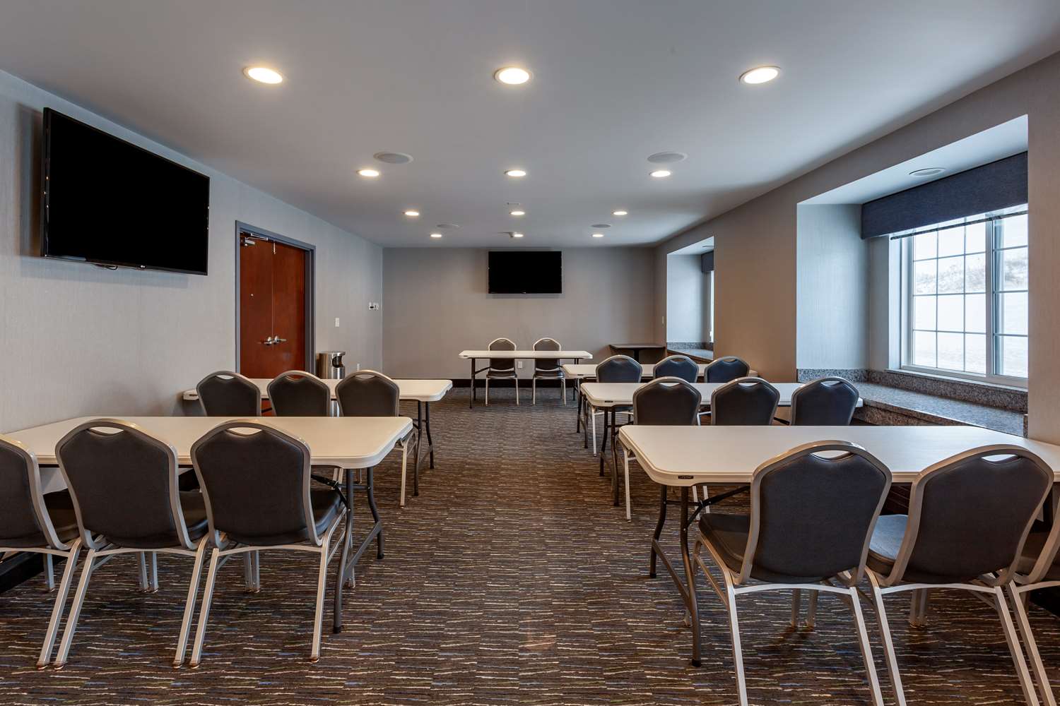 Best Western Plus Woodstock Inn & Suites 16/22