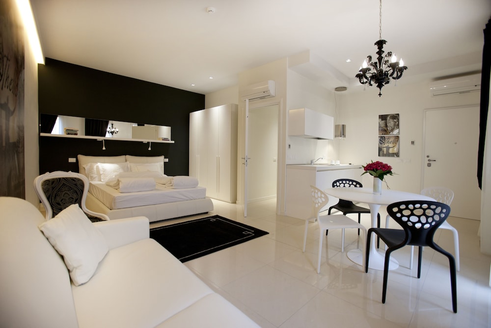 Opera Relais De Charme 53/72