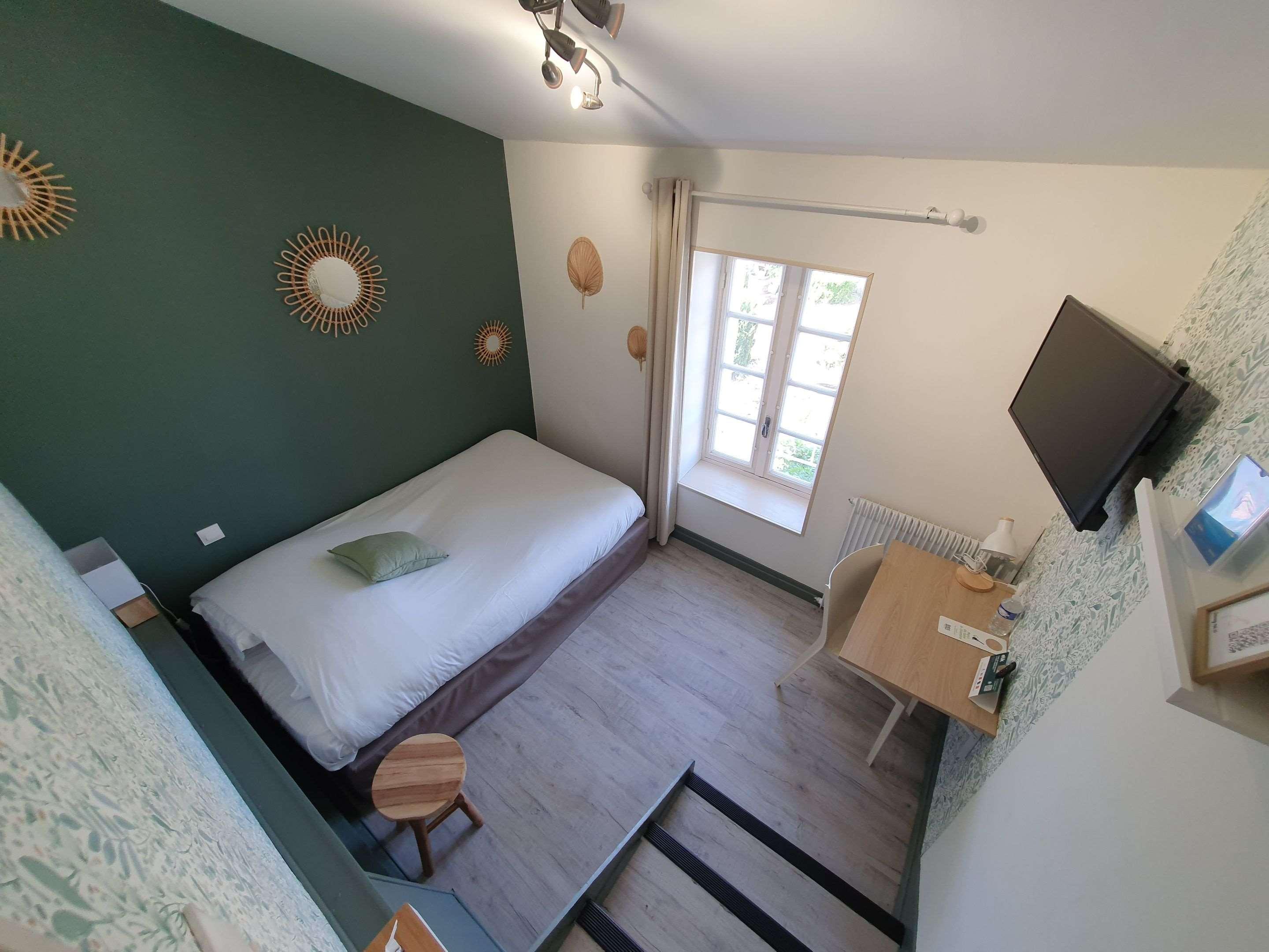 HOTEL LE PRINCE NOIR 11/57