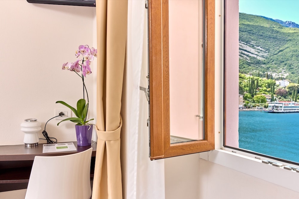 Hotel Geier 48/48
