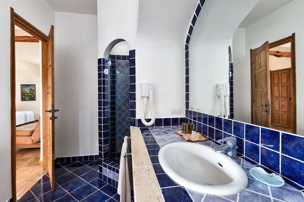 Hotel Arathena 33/34
