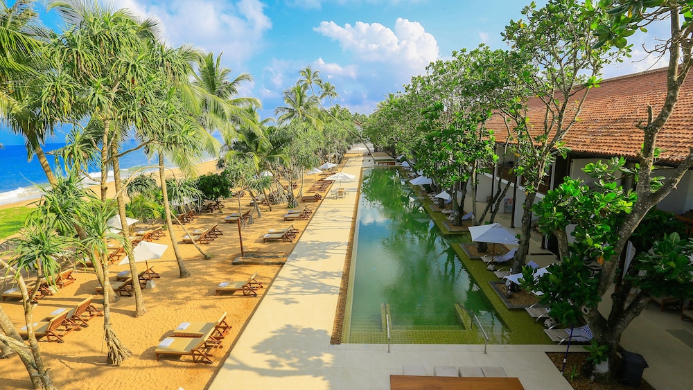 Pandanus Beach Resort and Spa 35/39