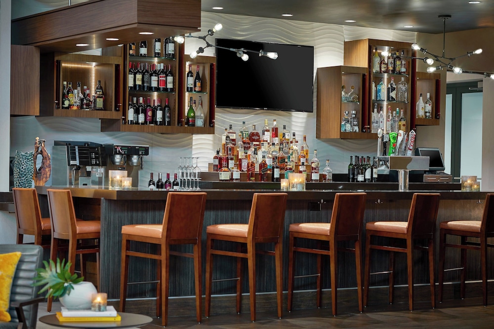 Renaissance Chicago Glenview Suites Hotel 40/72