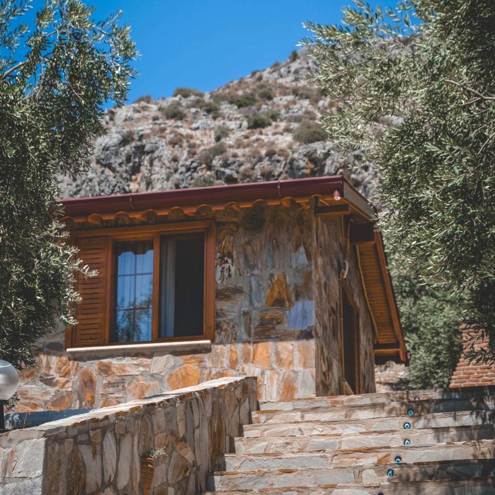 Natureland Efes Pension 25/56