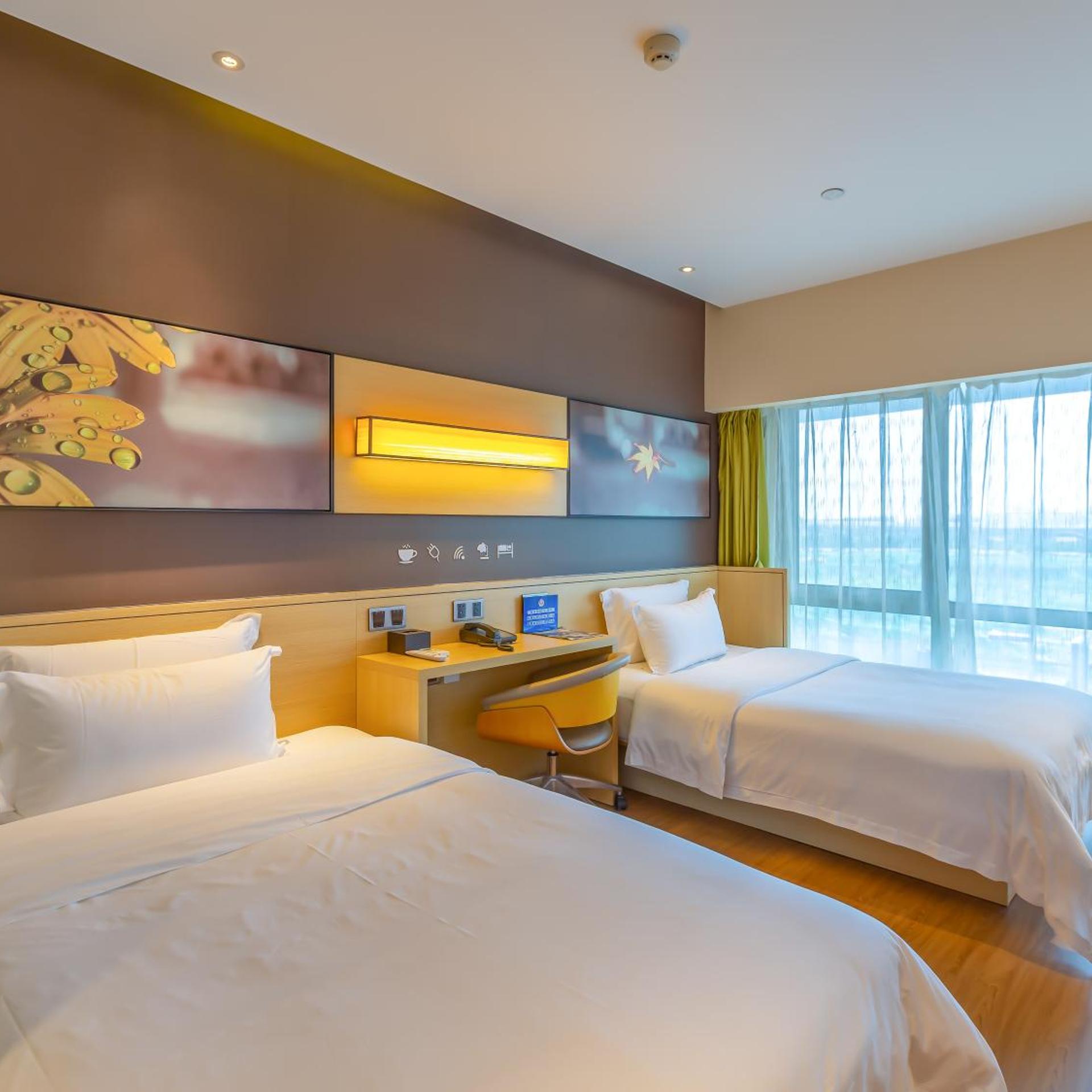 IU Hotel Beijing Huilongguan Life Science Park 6/24