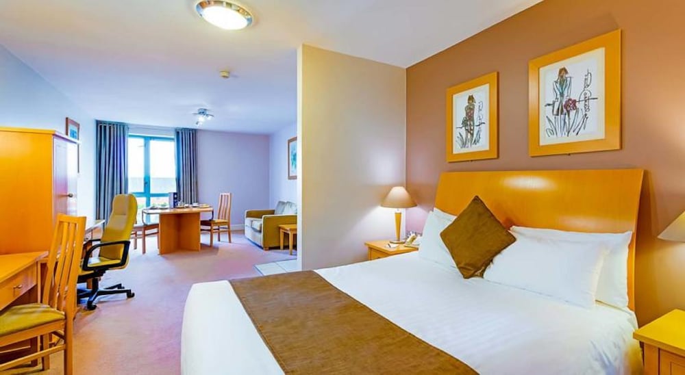 Great National South Court Hotel 16/90
