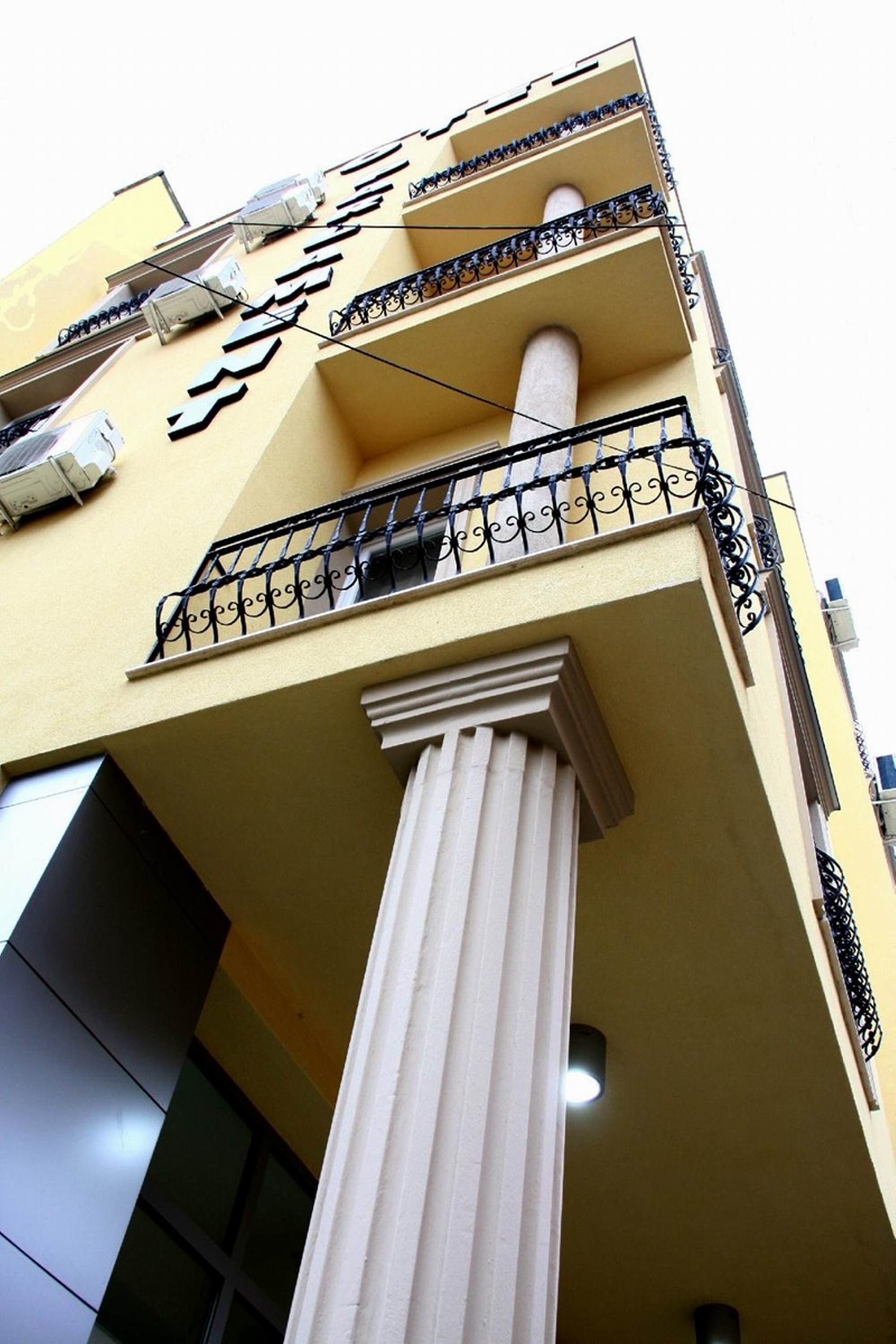 Parlament Hotel in PRISTINA