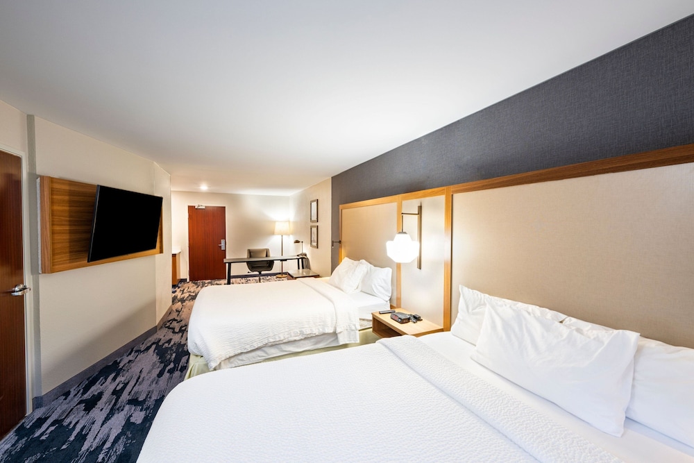 Fairfield Inn & Suites St. Louis Chesterfield 3/23
