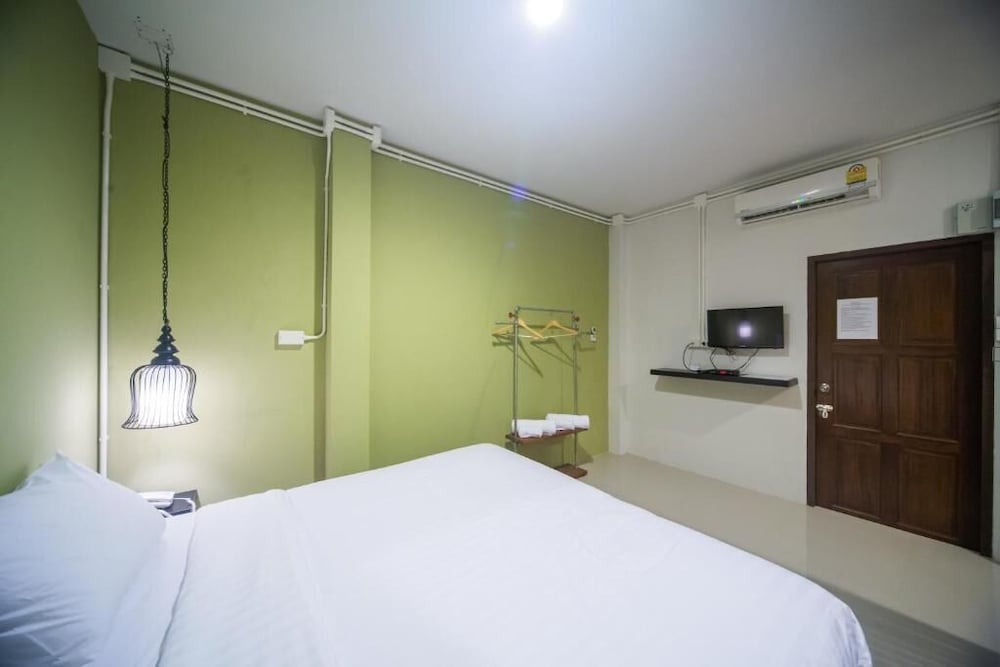 The First Residence 14/47