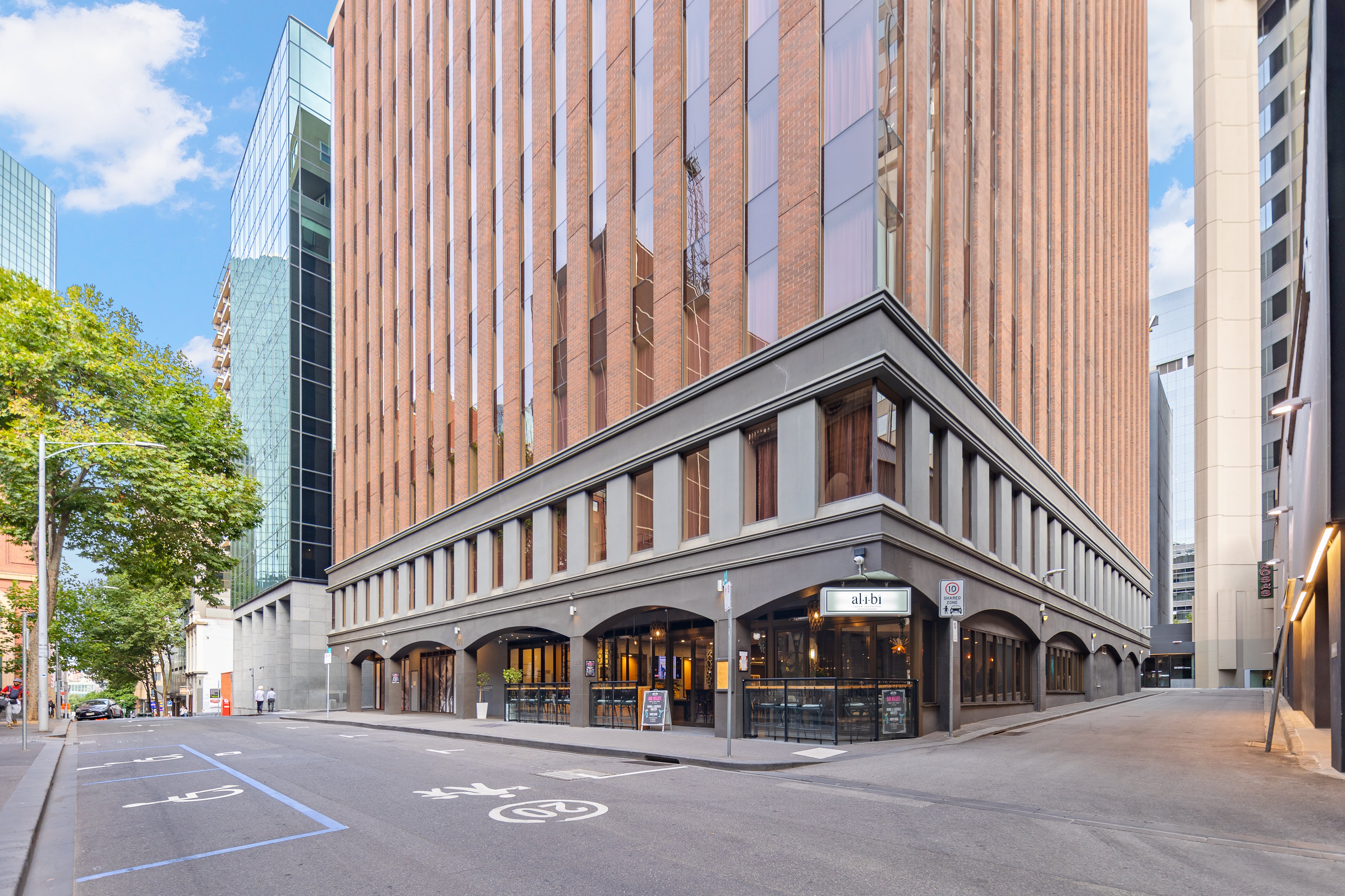 Melbourne City Suites 40/50