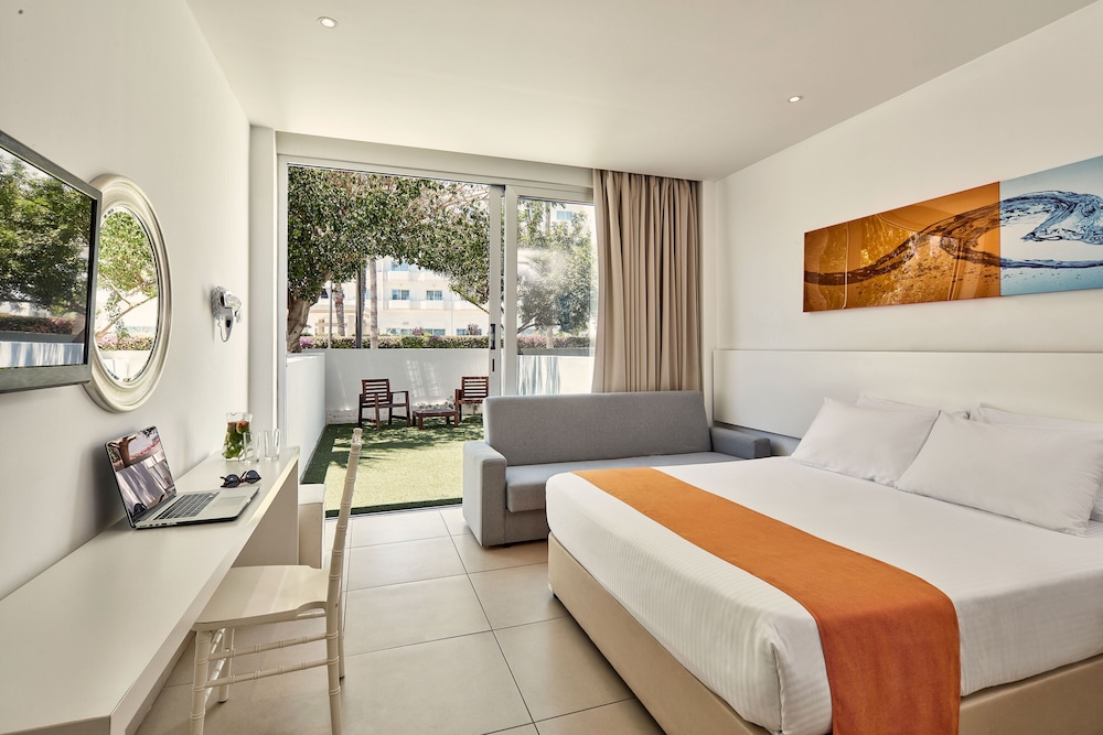 Atlantica Sancta Napa Resort 25/66
