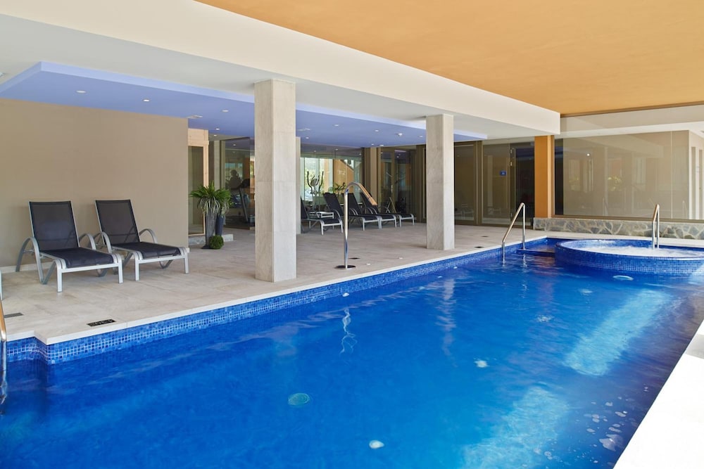 Marins Beach Club Adults Only 25/50