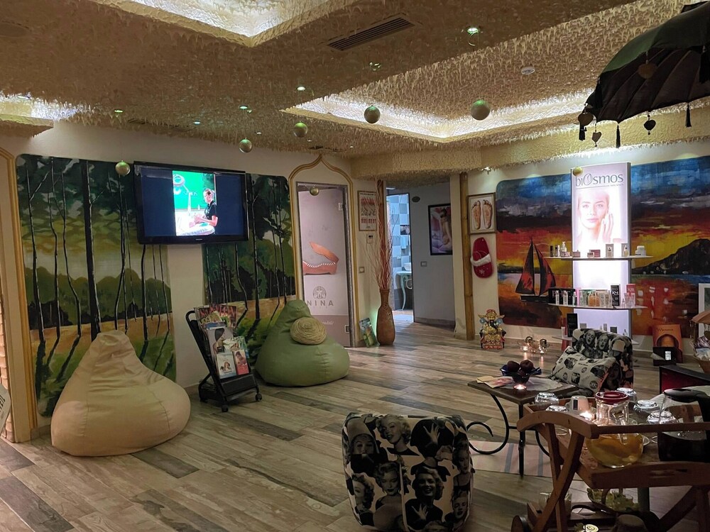 2 Kitarrat Boutique Hotel and Spa 14/34