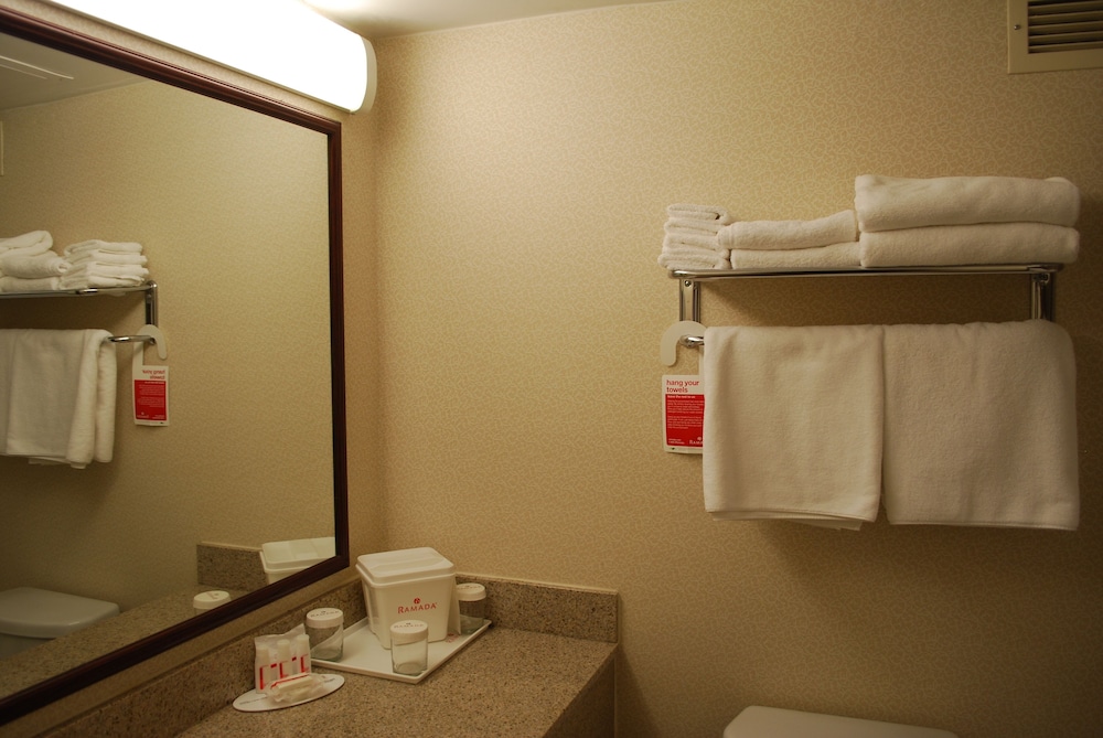 Ramada by Wyndham Triangle/Quantico 10/31