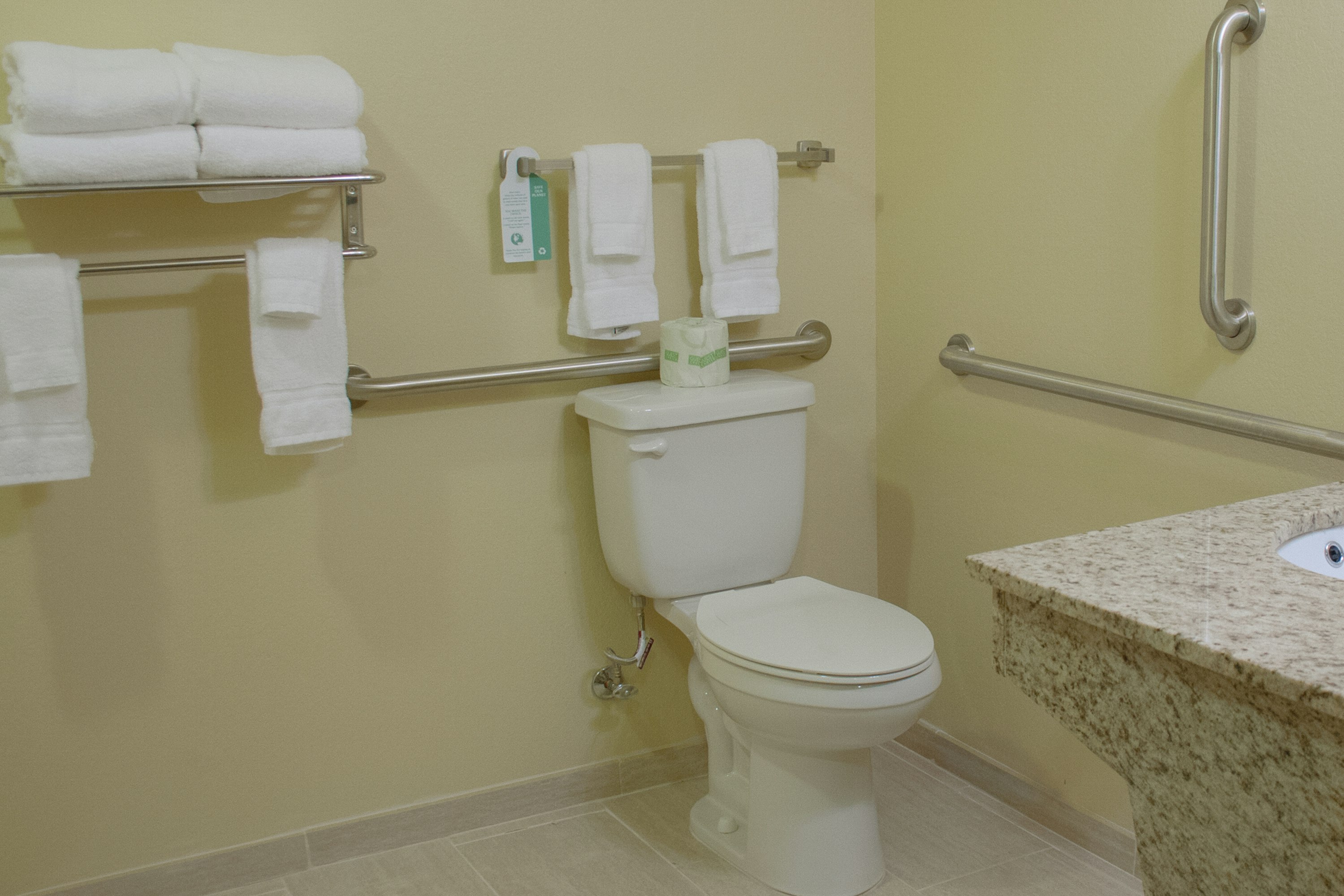 Cobblestone Inn and Suites Winterset 26/27
