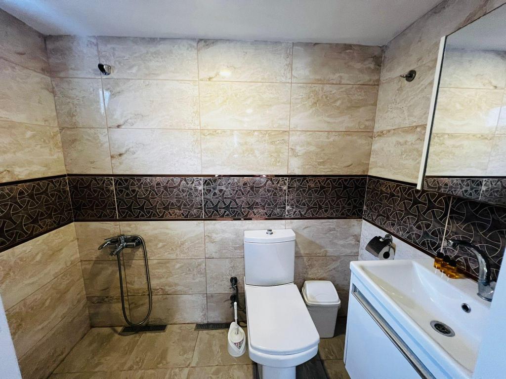 Giritli Rum Meyhanesi Butik Otel 46/48