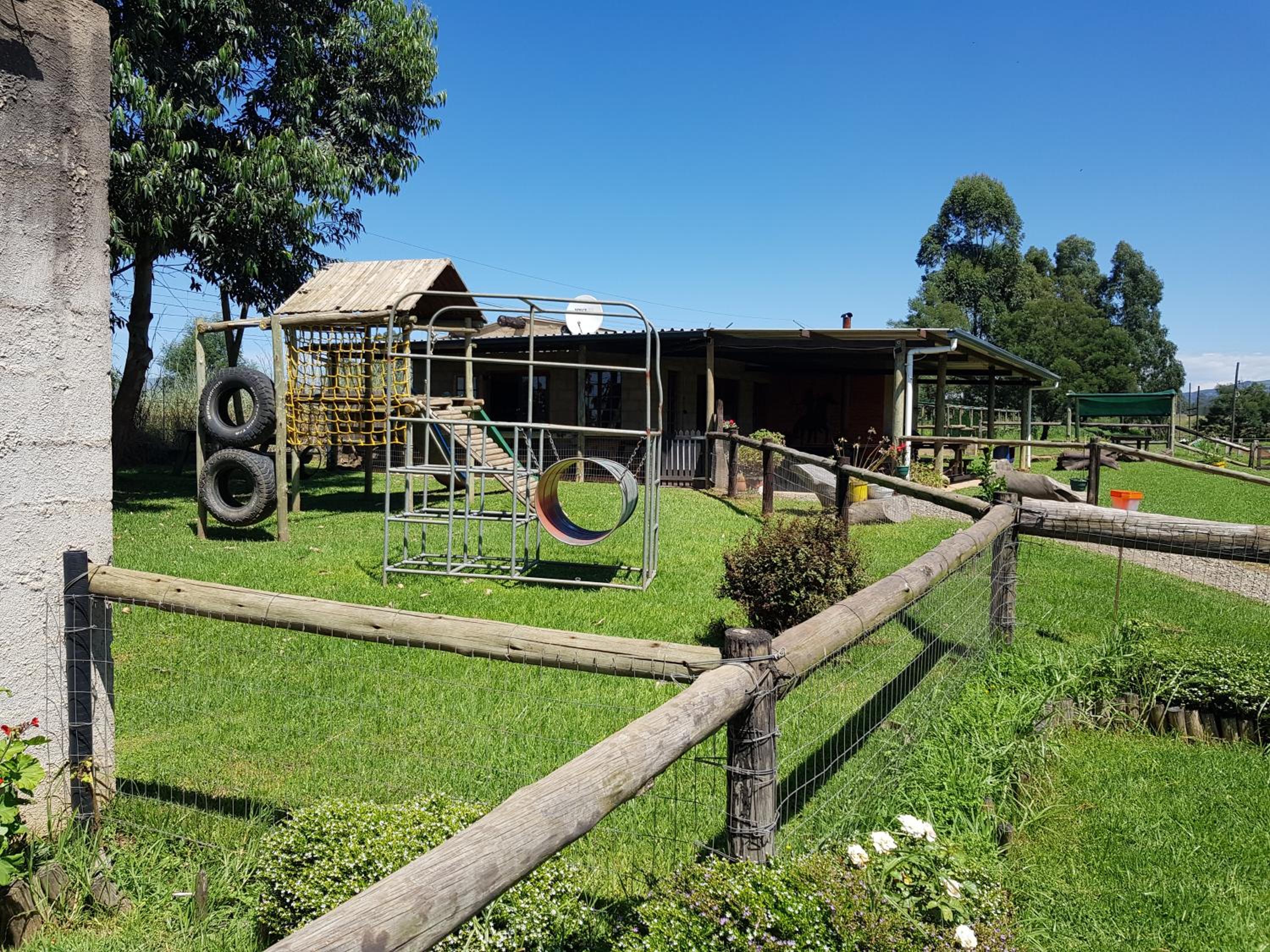 Little Club Getaway@The Hay Barn 13/21