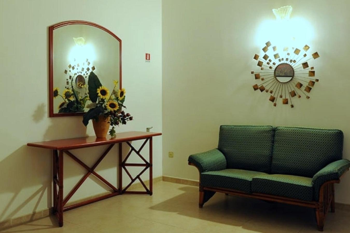 Villa Rosa 10/41