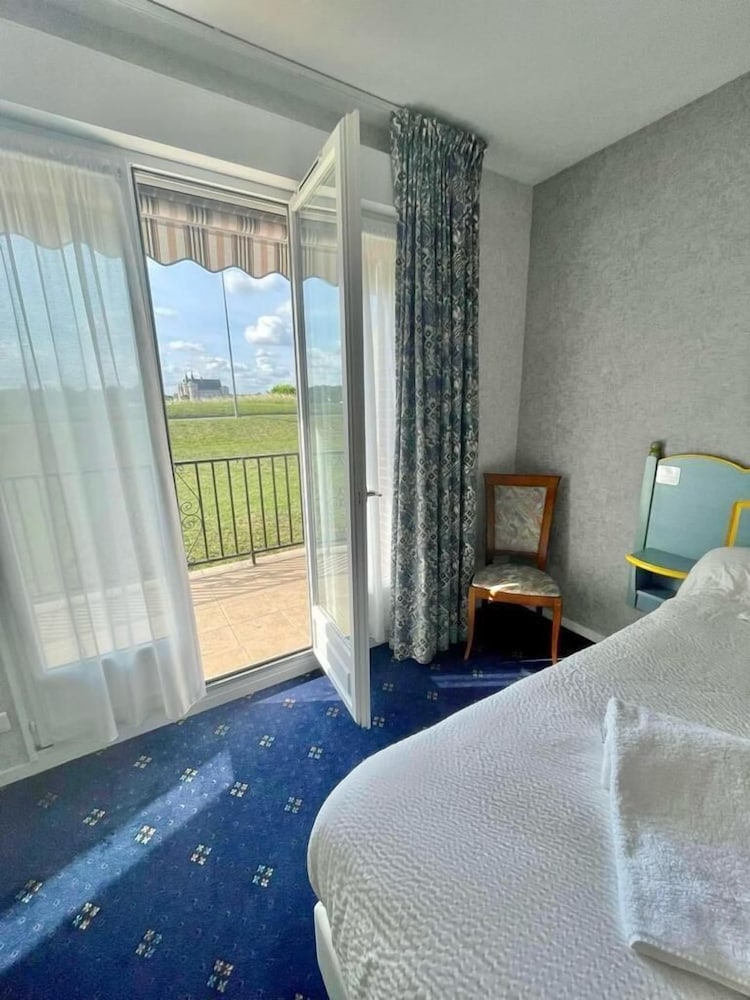 Logis Hotel Sully Le Château 22/49