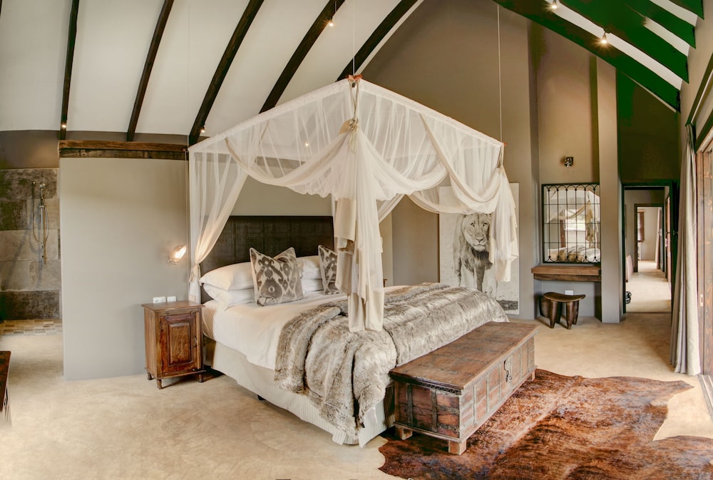 Bush Villas Self-Catering At Botlierskop 14/50
