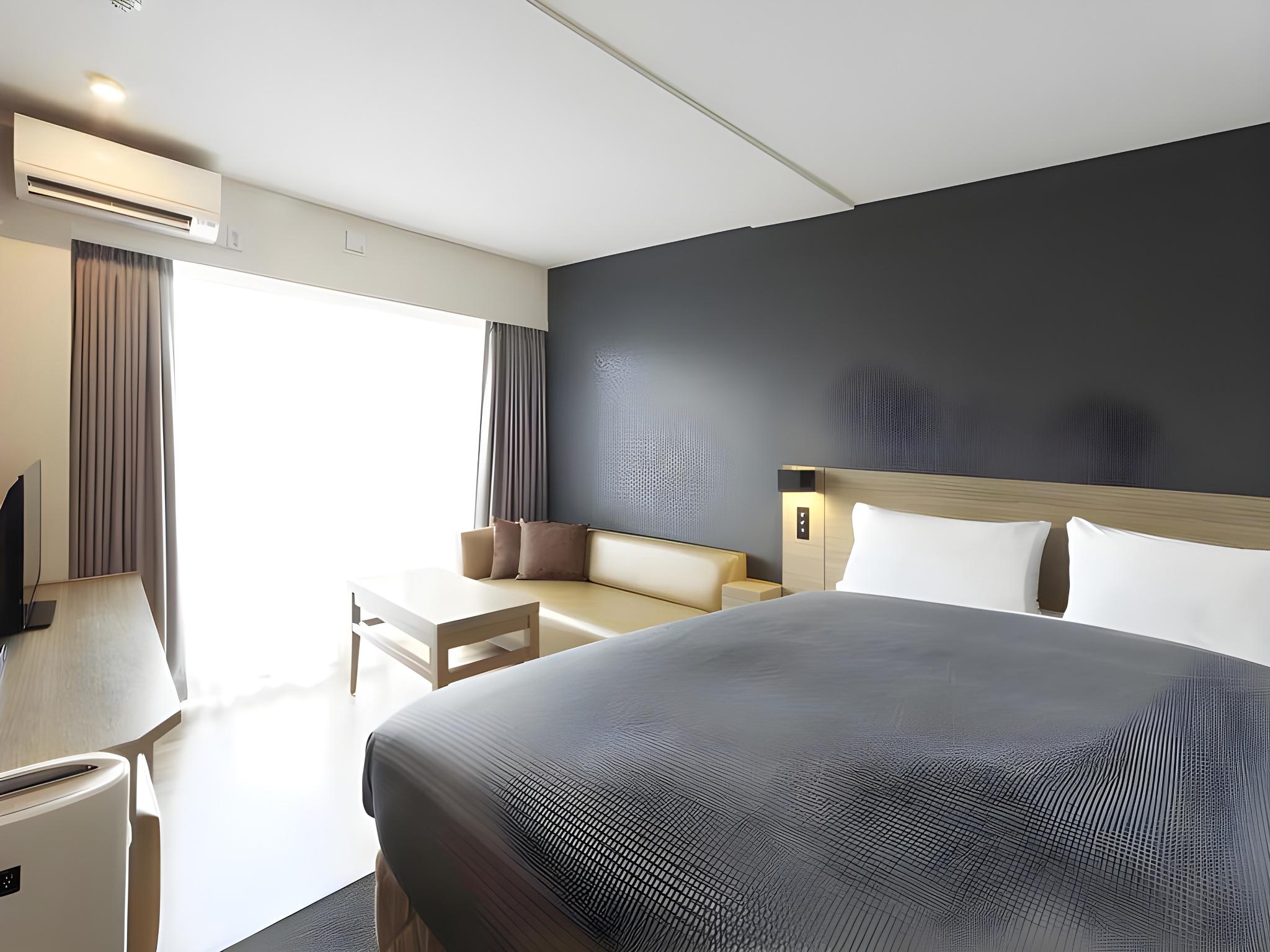 Superior, Queen Bed, Balcony