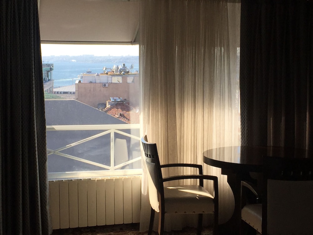Sirin Hotel 25/33